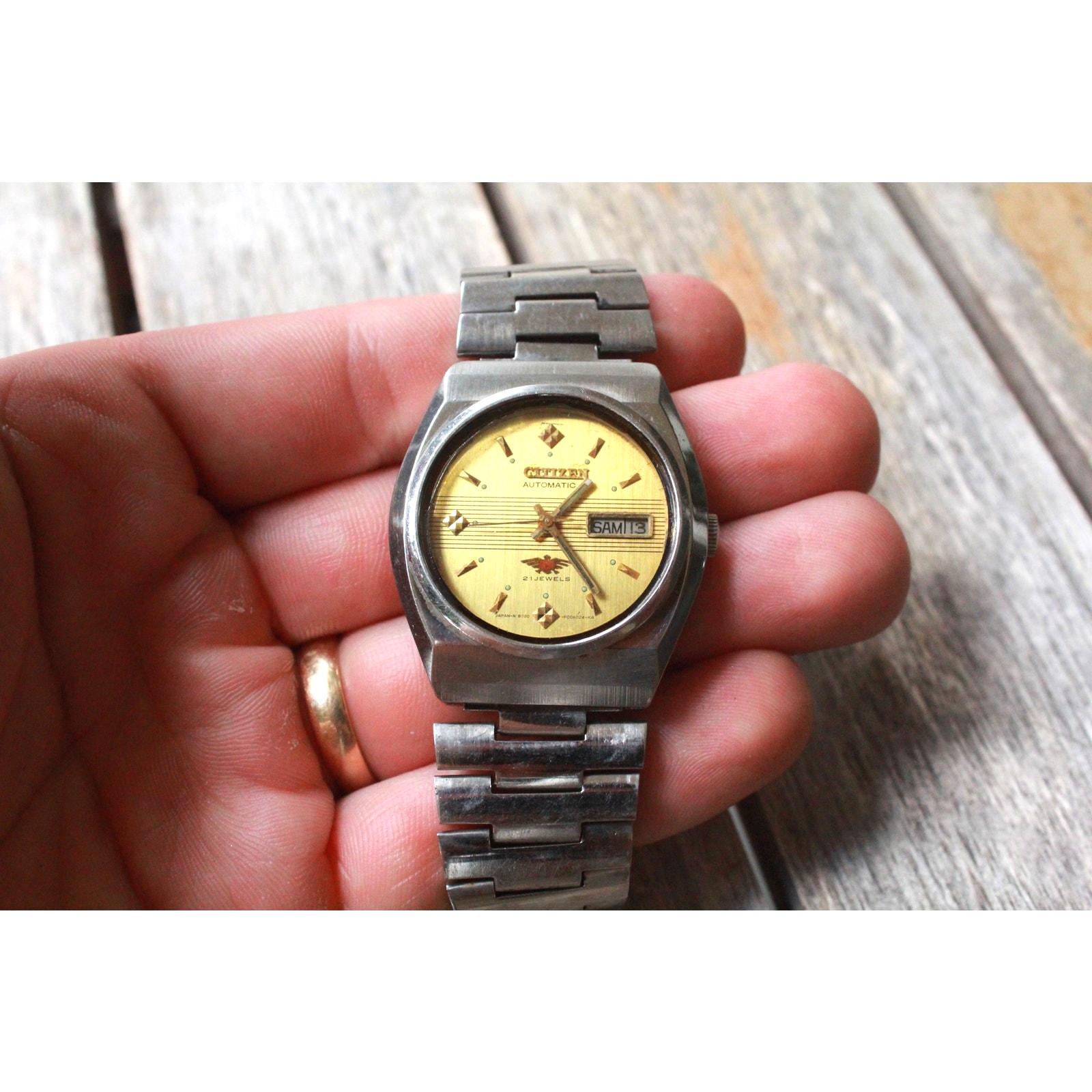 Vintage 1972 Citizen Automatic Mens Silver Watch WDaydate  Gold Accents